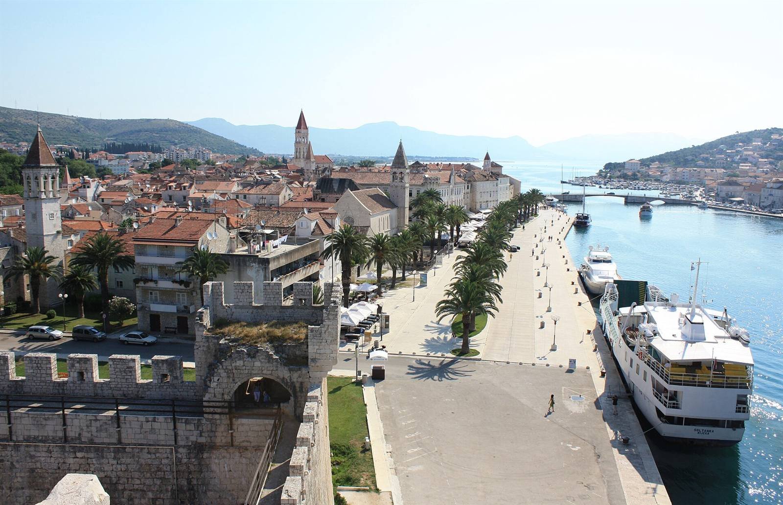Trogir · {km:trogir}
